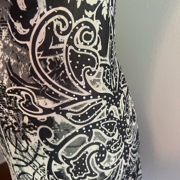 Dress with crystals - Picture 2 of 4